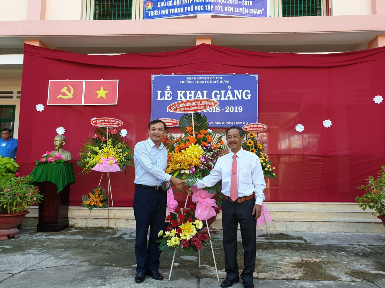 lanh dạo xã-ht.jpg